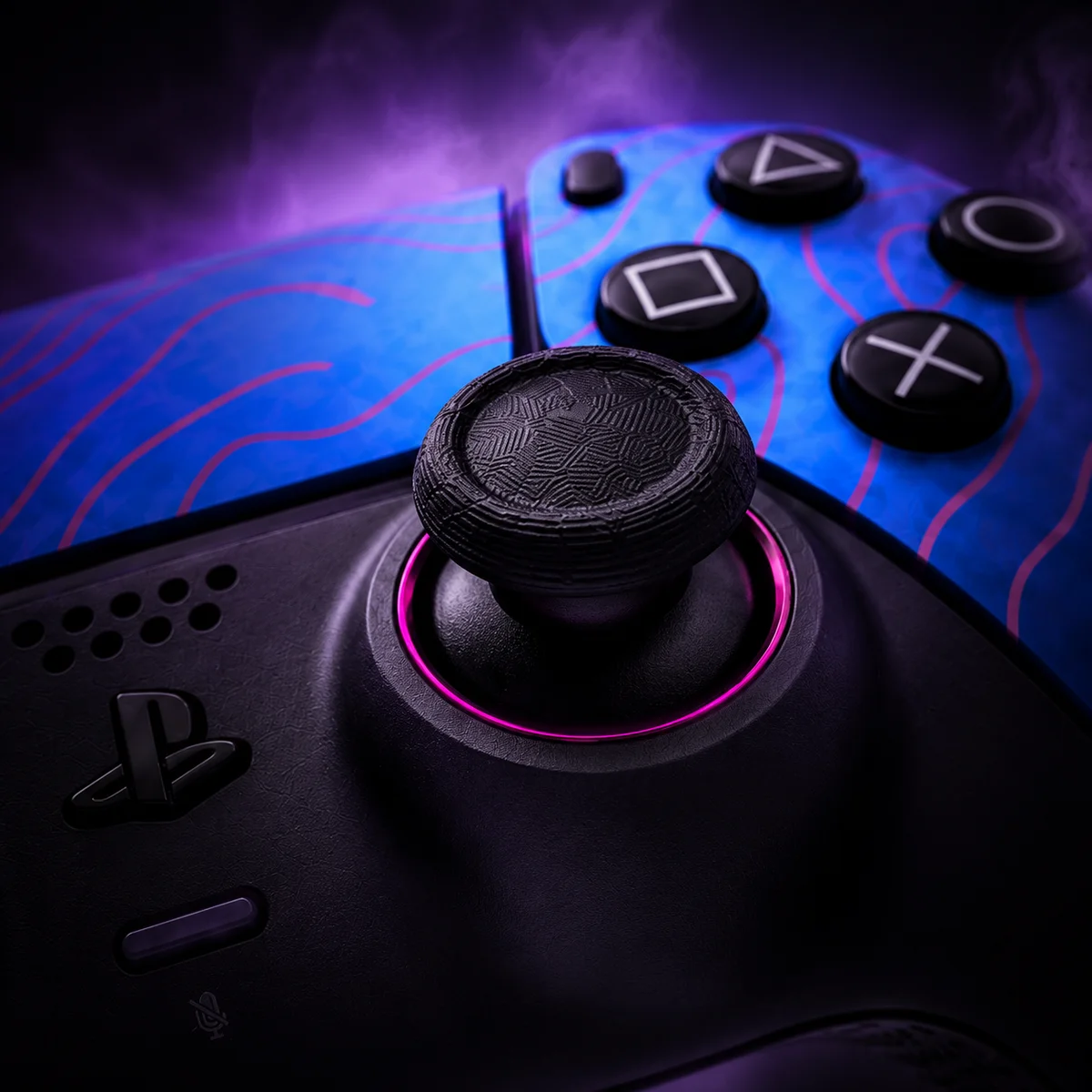 Joystick TMR anti-drift à capuchon texturé d'une manette EvoStrike
